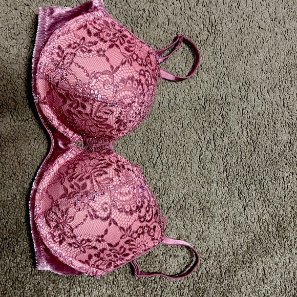 Never worn Victoria Secrets very sexy size 32B - Picture 1 of 3